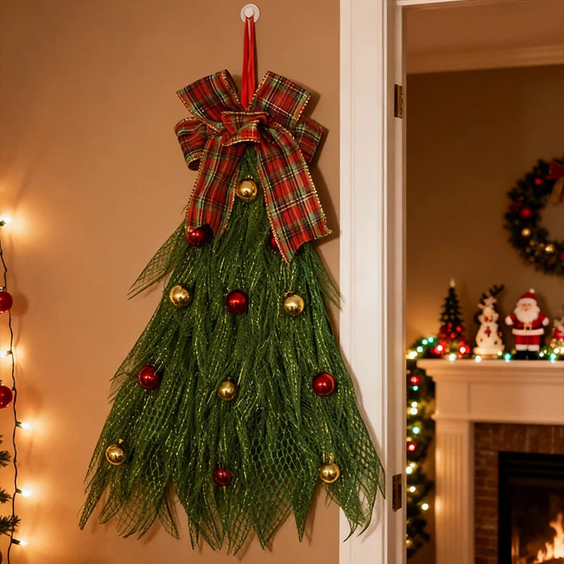 Guirlanda de Natal em Formato de Árvore Feita com Tela Decorativa Verde Franzida