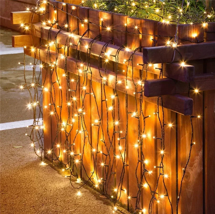 Luzes de Natal, Luzes de Natal de Baixa Voltagem de 98,4 pés, 100M LEDs - com Adaptador