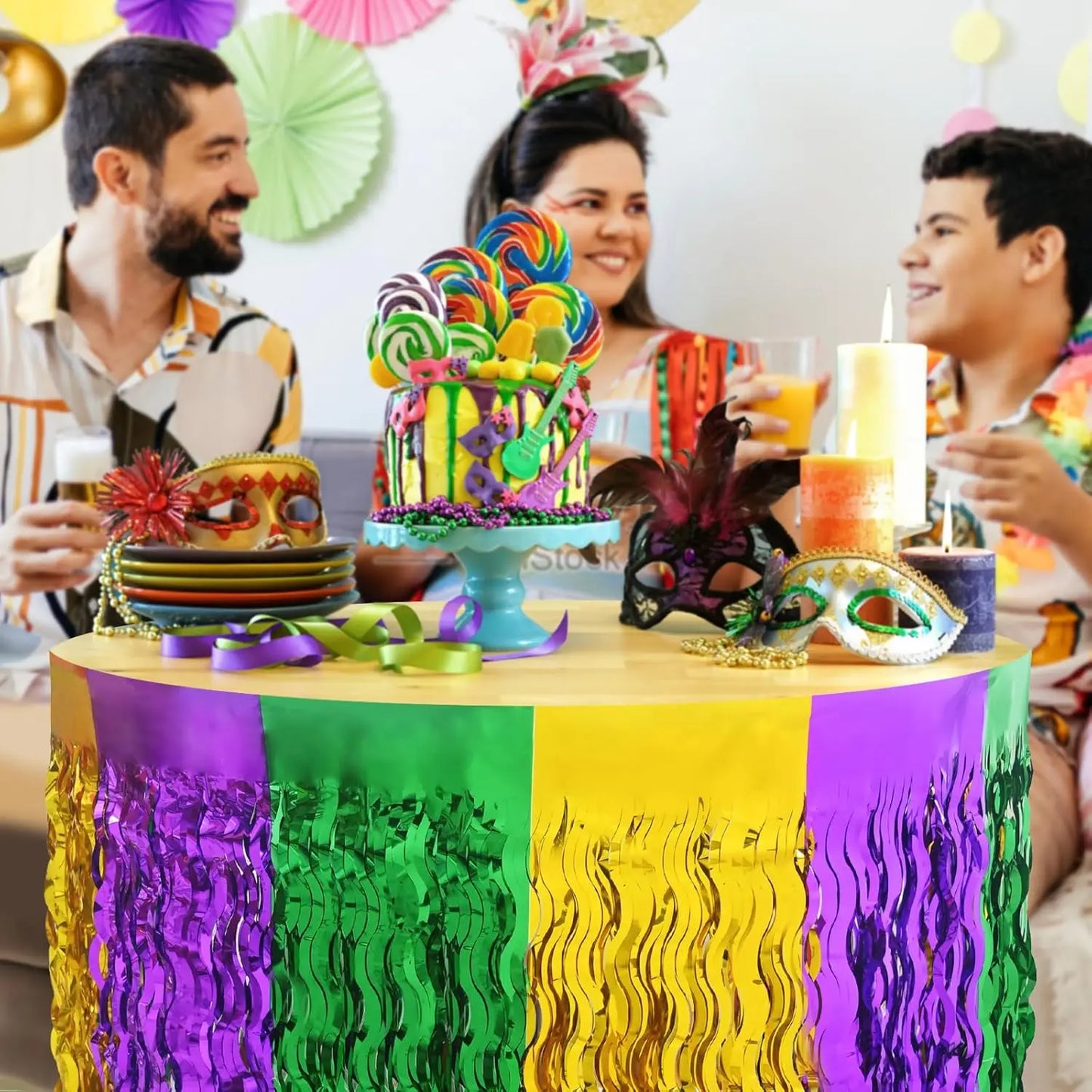 kit Carnaval Pacote com 1 saias de mesa com franjas metálicas Carnaval de 29,5 x 182 cm