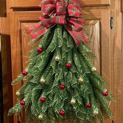 Guirlanda de Natal em Formato de Árvore Feita com Tela Decorativa Verde Franzida