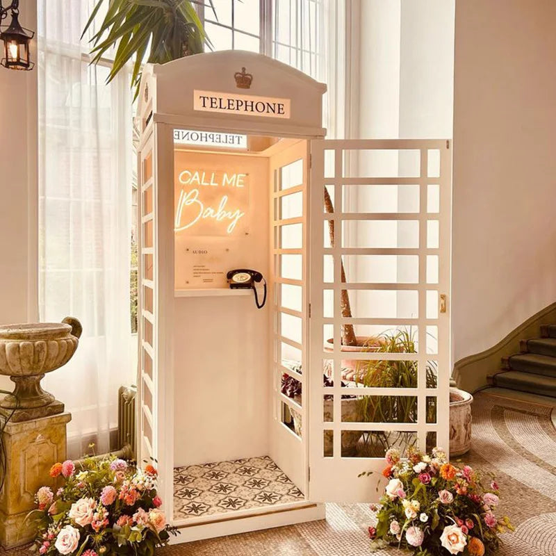 Cabine Telefônica Temática Vermelho/Branco/Preto Tamanho Real Rosa Flores Londres