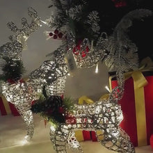 Carregar e reproduzir vídeo no visualizador da galeria, Rena de Natal movida a energia solar,Ornamento de alce decorativo resistente
