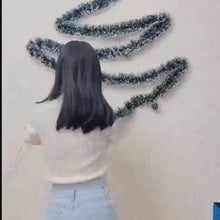 Carregar e reproduzir vídeo no visualizador da galeria, 9FT Pine Garland Decorações de Natal
