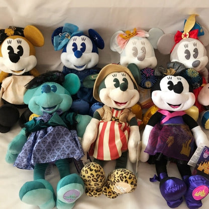 Minnie as melhores memórias de infância são feitas com os personagens mais amados da Disney! Coleção Minnie Mickey: Bonecas de Pelúcia recheadas para abraçar e se divertir